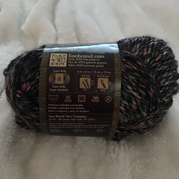 lion brand salem creek yarn (x2) - Picture 4 of 5